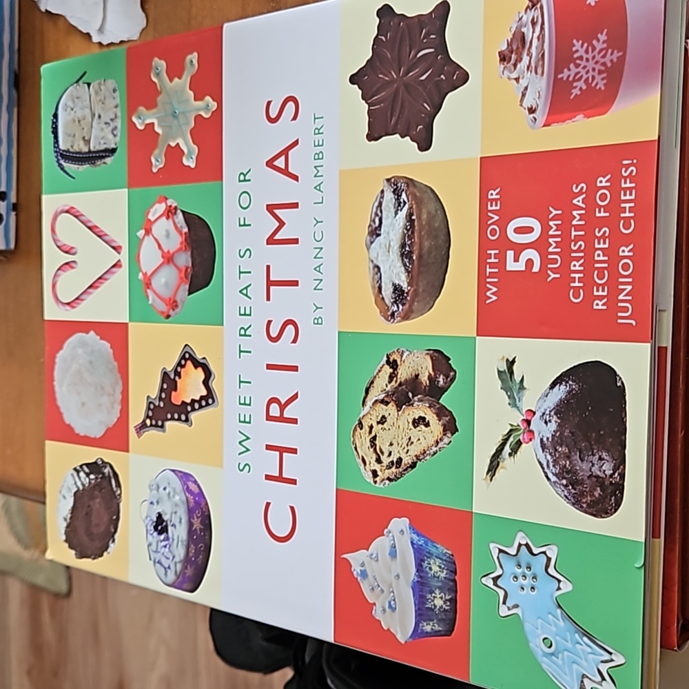 Sweet Treats For Christmas by Nancy Lambert
